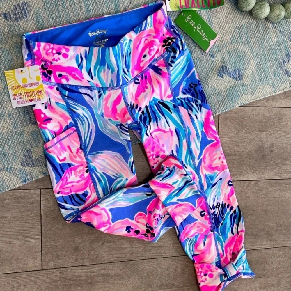 New Lilly Pulitzer Tropical Cropped Leggings Women’s XS Fara Weekender Luxletic